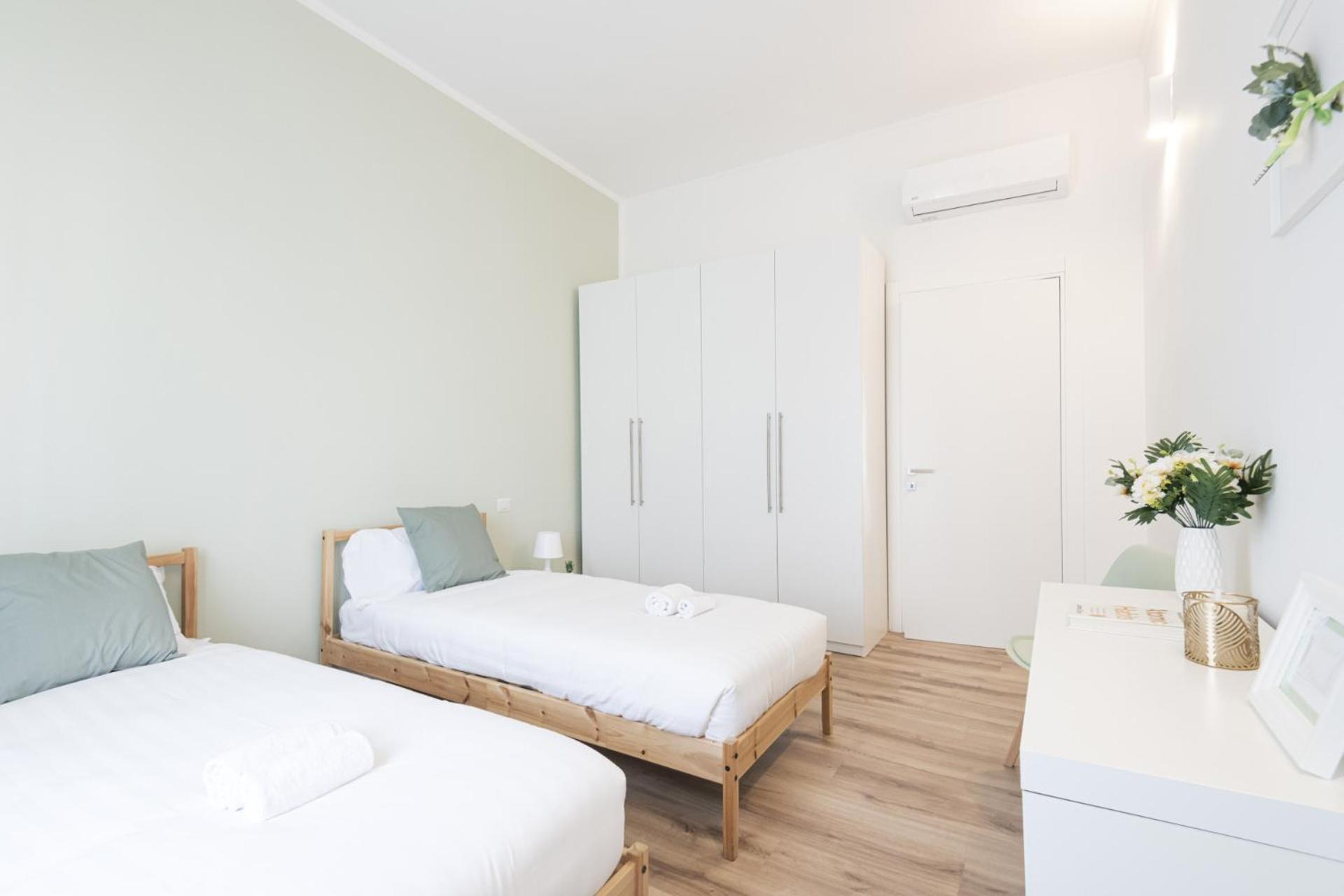 Easylife - Golden Suite Milánó Kültér fotó