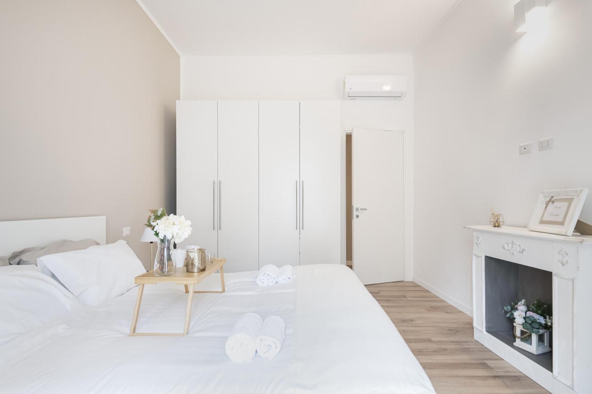 Easylife - Golden Suite Milánó Kültér fotó