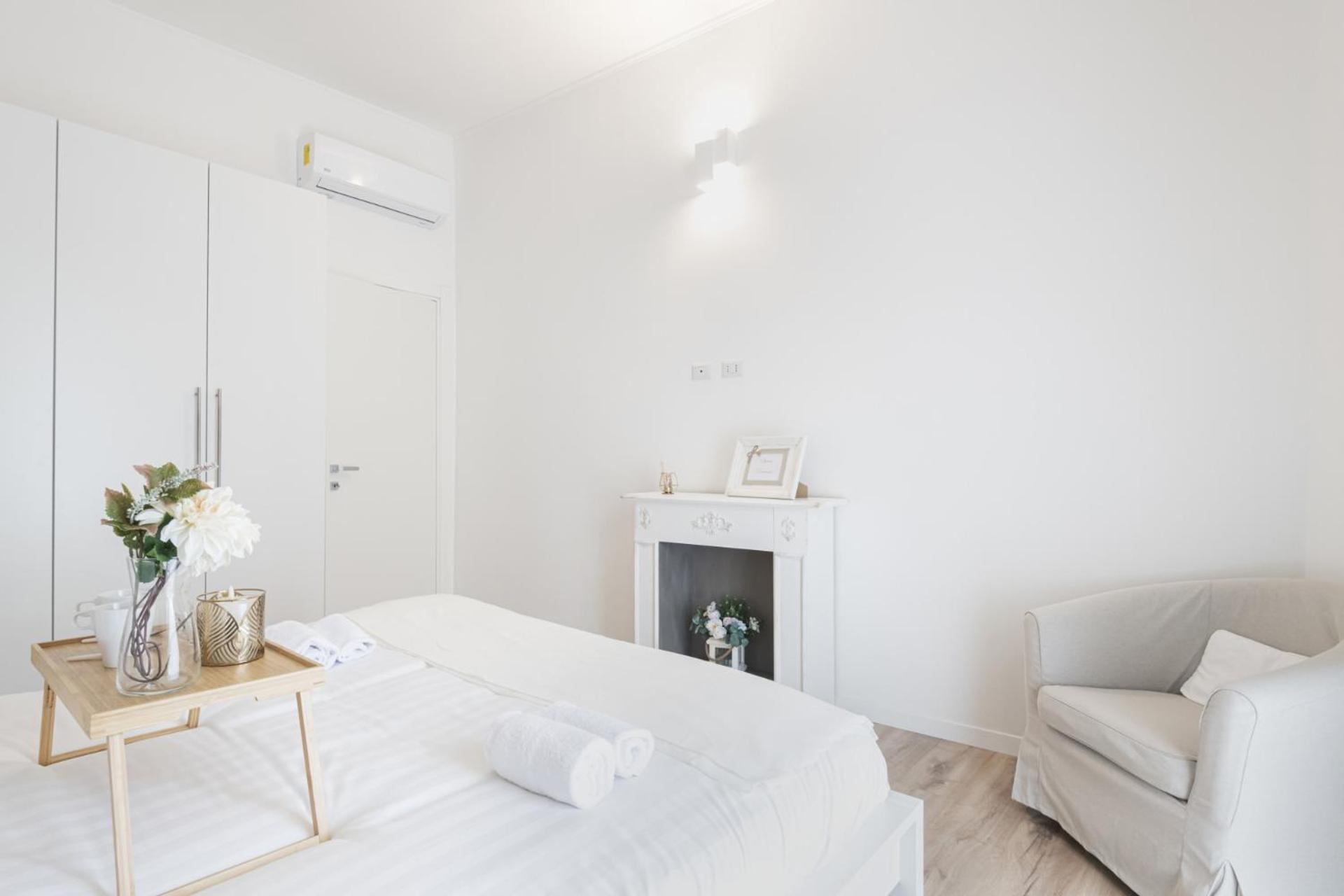 Easylife - Golden Suite Milánó Kültér fotó